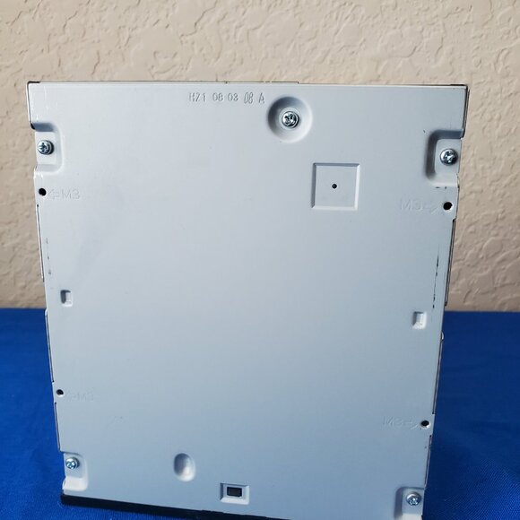 H-L Data Storage GH10L Desktop DVDRW Super Multi DVD Rewriter SATA - Picture 6 of 6